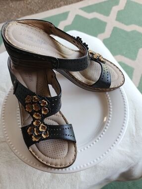 Jade Black Floral Comfort Sandals with Tan Accents